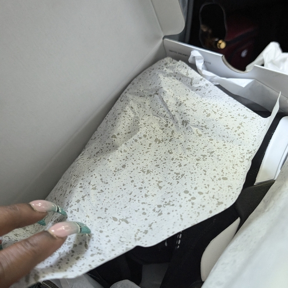 Jordan 4 white thunder - Picture 2 of 6